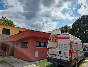 Zateplení stropu dřevostavby pomocí foukané izolace